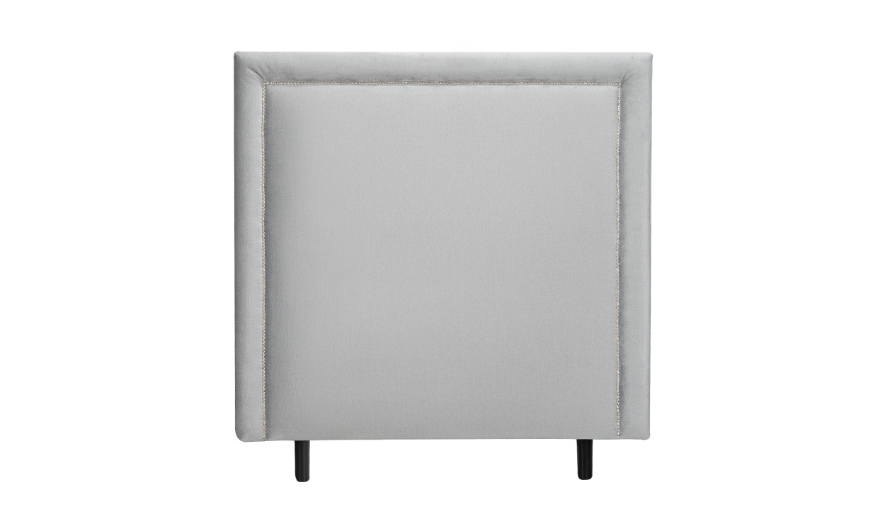 PERLA Sengegavl 120 Flyel Lys gr i gruppen Soverom / Sengegavler / Sengegavler 120 hos Sofas & more (PESG120LG)