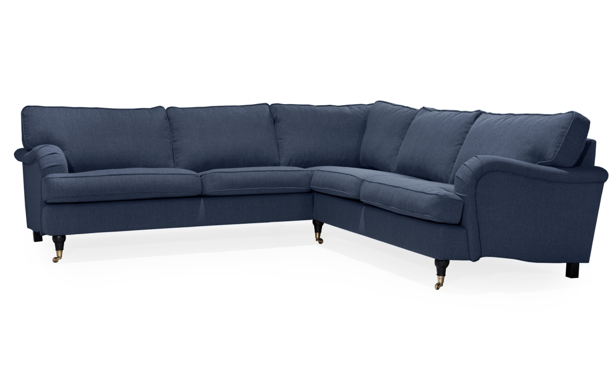 SKAGEN Hjrnesofa Howard Blue i gruppen Stue / Sofaer / Howard-sofaer hos Sofas & more (SKA3C3IN80)