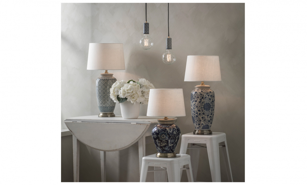 FANG HONG Bordlampe Mrk bl i gruppen Belysning / Lamper / Bordlamper hos Sofas & more (1103801-35166)