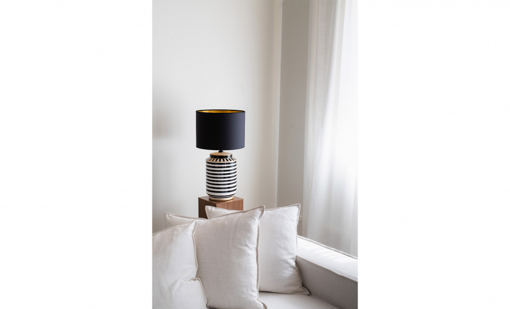 GATSBY Lampefot Sort/Hvit i gruppen Belysning / Lamper / Lampeftter hos Sofas & more (1104303)
