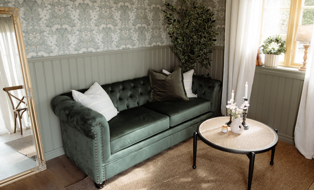 WINDSOR Chesterfield Sovesofa Flyel Grnn i gruppen Stue / Sofaer / Sovesofaer hos Sofas & more (2328-HLR-57)