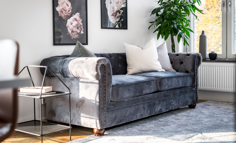 WINDSOR Chesterfield Sovesofa Flyel Grnn i gruppen Stue / Sofaer / Flyelssofaer hos Sofas & more (2328-HLR-57)