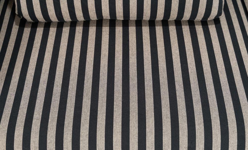 VIKELAND 3-seters sofa Stripete Beige/Svart i gruppen Stue / Sofaer / 3-seters sofaer hos Sofas & more (3196-VIK3S-0677A)