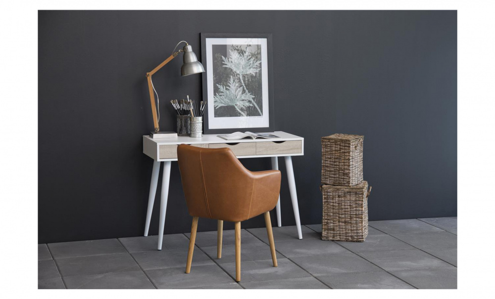 NORTHAM Northam Stol Veganlr Brun i gruppen Spiseplass / Sittembler / Stoler hos Sofas & more (55607)