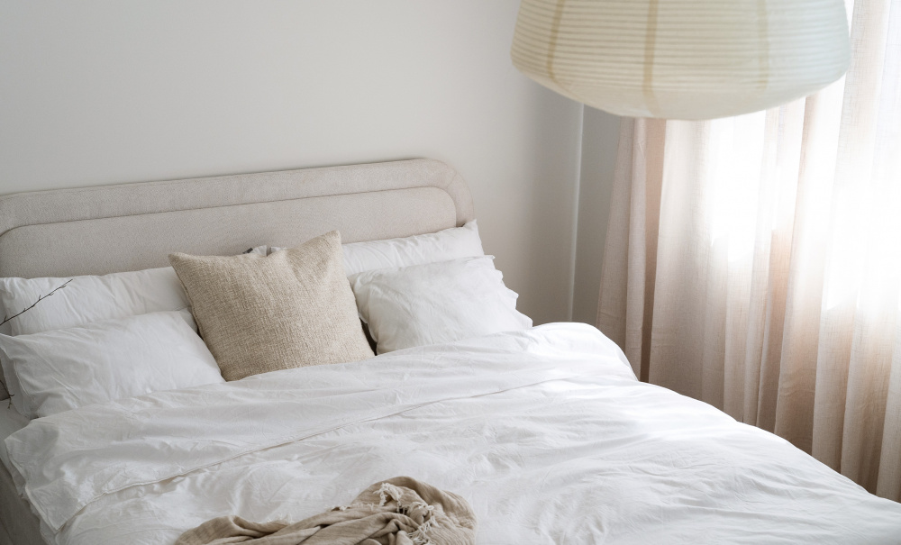 ELIE Kontinentalseng 160 Muldvarp i gruppen Soverom / Senger / Senger 160 hos Sofas & more (ELIE-BED160-CON8)