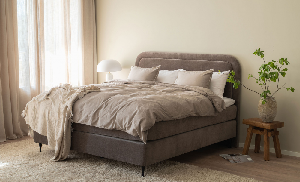 ELIE Sengepakke 140 Muldvarp i gruppen Soverom / Senger / Senger 140 hos Sofas & more (ELIE-SPKT140-CON8)