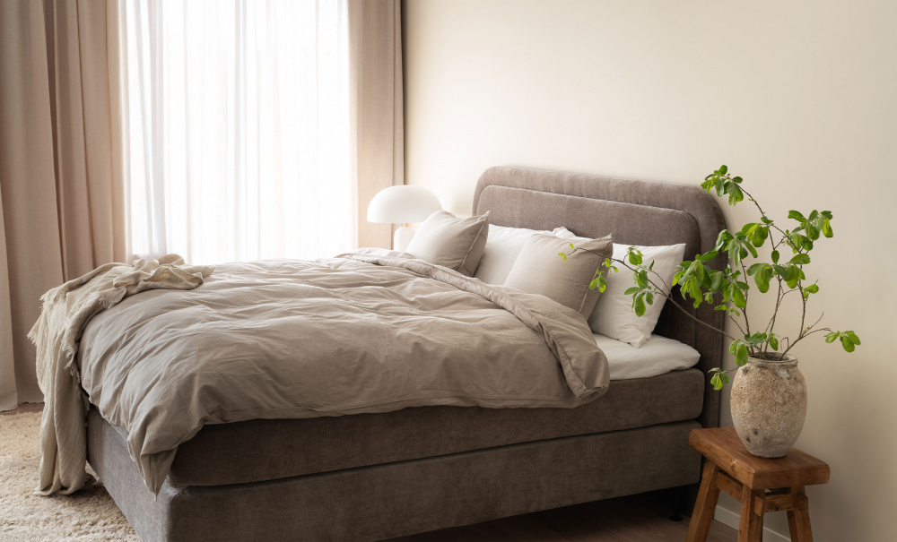 ELIE Sengepakke 140 Muldvarp i gruppen Soverom / Senger / Senger 140 hos Sofas & more (ELIE-SPKT140-CON8)