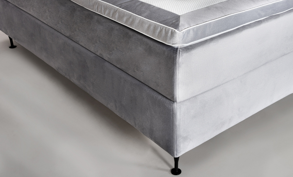 OPERA 140 Kontinentalseng Velvet Beige i gruppen Soverom / Senger / Senger 140 hos Sofas & more (KMP06035)