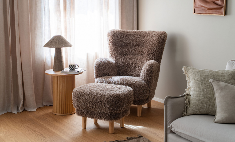 LOVA Lenestol Brun i gruppen Stue / Lenestoler hos Sofas & more (LO1SDO10)