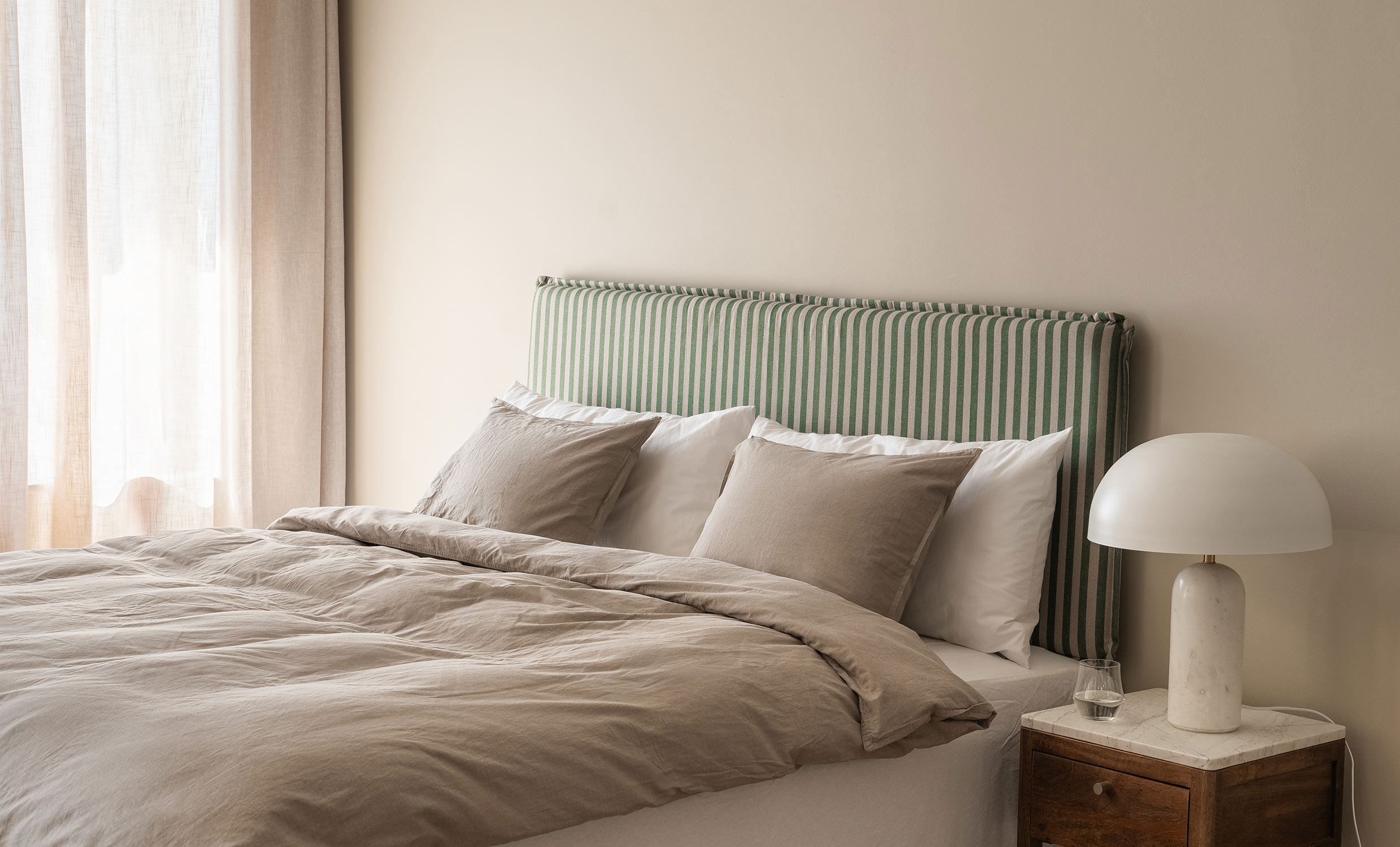 MATHEO Sengegavl Vegghengt 160 Stripete Beige