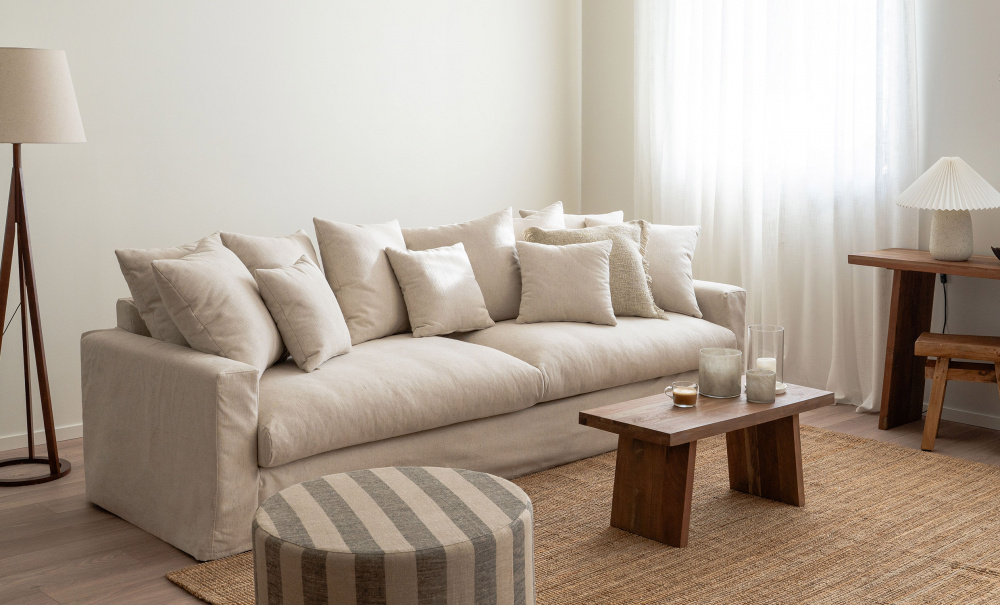MONACO 4-seters sofa Beige i gruppen Stue / Sofaer / 4-seters sofaer hos Sofas & more (MON-4SBE)
