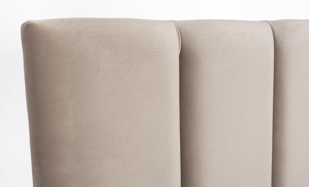 PAGO 180 Sengegavl Velvet Greige i gruppen Soverom / Sengegavler / Sengegavler 180 hos Sofas & more (PAGSG180SAL02)