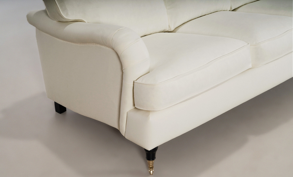 SKAGEN 3-seters Howard-sofa Classic Beige i gruppen Stue / Sofaer / 3-seters sofaer hos Sofas & more (SKA3SBABE)