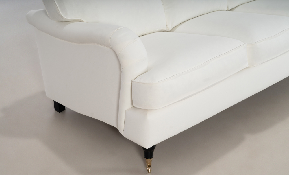 SKAGEN 3-seters Howard-sofa Classic Offwhite i gruppen Stue / Sofaer / 3-seters sofaer hos Sofas & more (SKA3SBAOW)