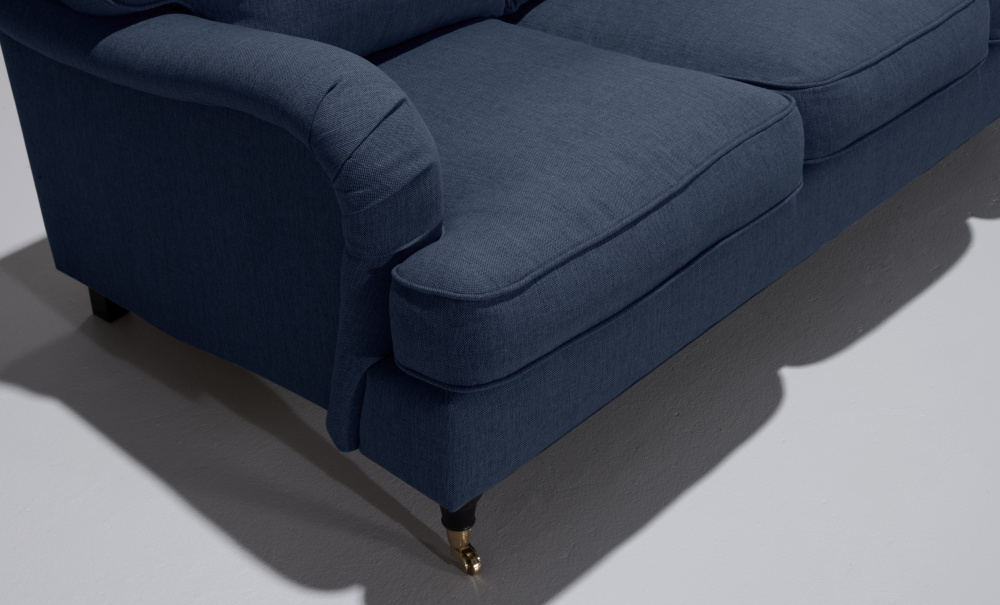 SKAGEN 3-seters Howard-sofa Bl i gruppen Stue / Sofaer / 3-seters sofaer hos Sofas & more (SKA3SIN80)