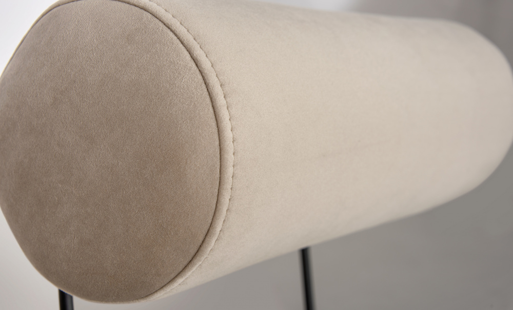 STOCKHOLM Nakkesttte Velvet Edition Greige i gruppen Stue / Sofaer / Sofatilbehr hos Sofas & more (STHRSA02)